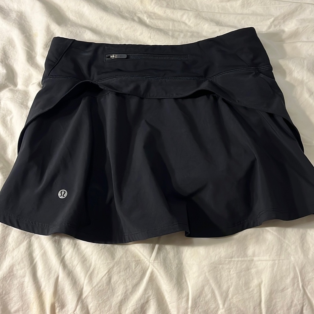 Lululemon tennis run short size 4